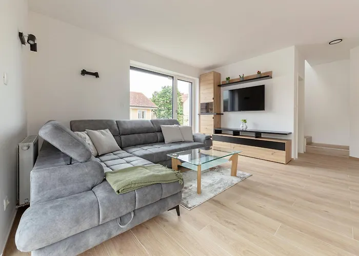 Bozica * ليوبليانا